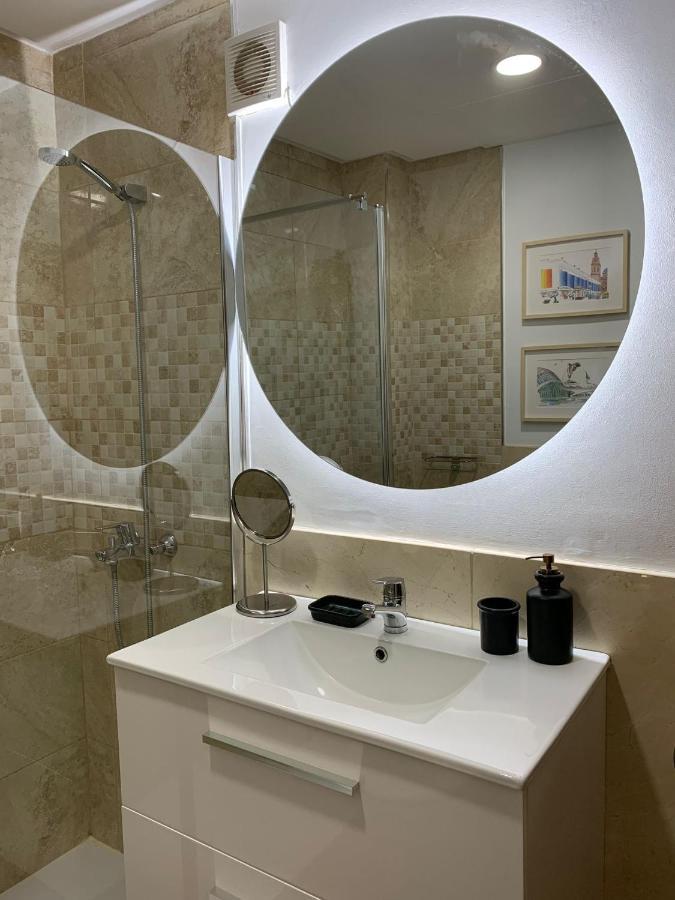 Plaza Ayuntamiento Apartment บาเลนเซีย ภายนอก รูปภาพ